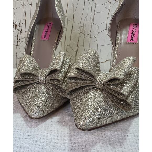 Betsey Johnson Prince Gold Champagne Bow Pumps Stiletto Heels Size 10 - Picture 7 of 11